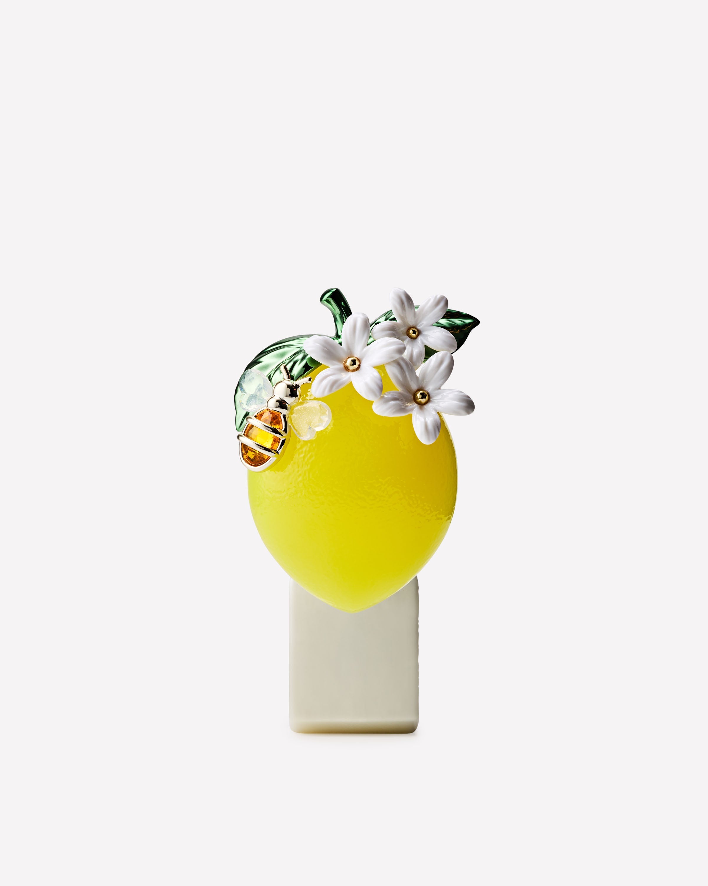 Bee on Lemon Scent Control&trade; Nightlight Wallflowers Fragrance Plug